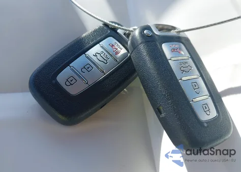 2011 Hyundai Genesis 3.8 z USA, uszkodzony, nr VIN KMHGC4DE8BU140422